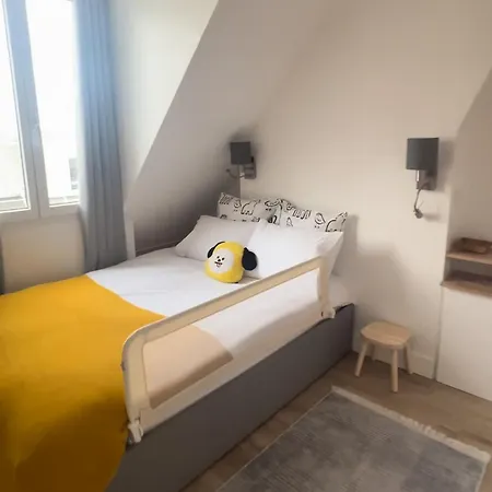 Mynestparis 2-br In Center , Air Conditioner , Elevator, Free Parking Appartement *